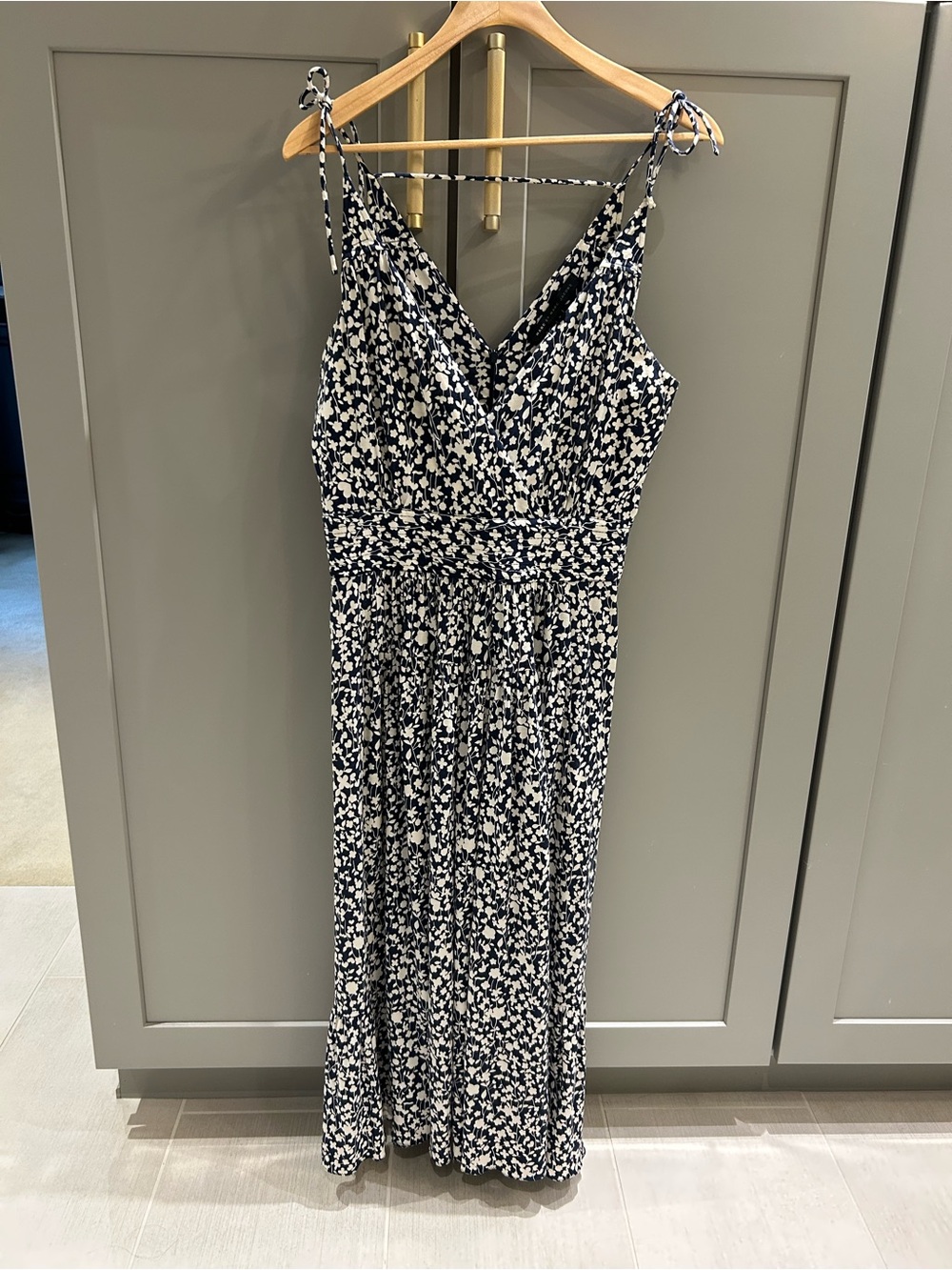 💙 Marc by Marc Jacobs Navy and White Floral Silk & Cotton Blend Knit Midi Dress - Picture 4 of 9